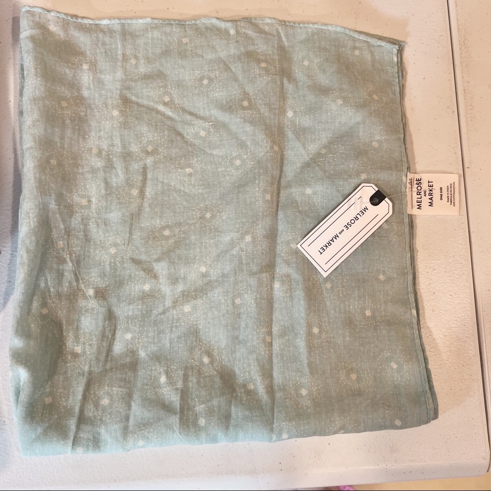 NEW Melrose and Market Light Green and White Handkerchief